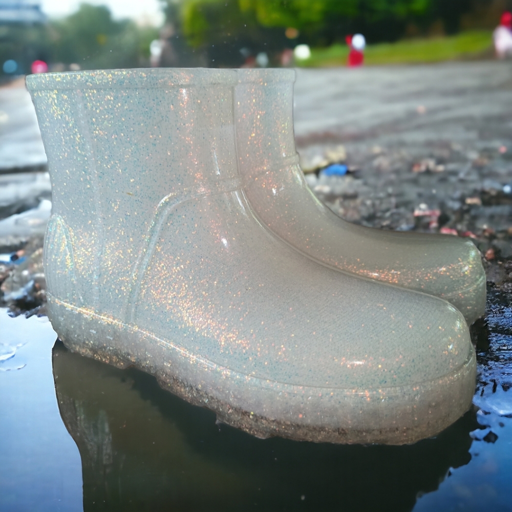 The UGG Drizlita Glitter Rain Boot Size 10